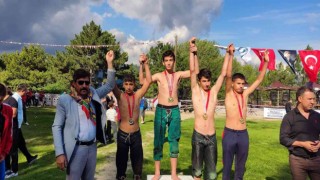 Geleceğin pehlivanları göz doldurdu