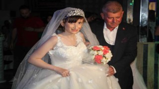 Gelinlik sevinci