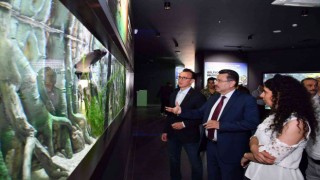 Genç, turizmcilere Trabzon Akvaryumu gezdirdi