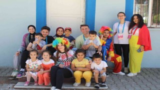 Gönüllü öğrenciler minikler için ana sınıfı kurdu