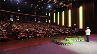 Gri Koç Şahinbeyli öğrencilerle bir araya geldi