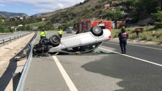 Gümüşhanede lastiği patlayan otomobil takla attı: 2 yaralı