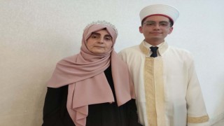 Hafızlıklarını tamamlayan anne-oğul icazet belgelerini birlikte aldı