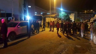 Hakkaride bıçaklı kavga: 1 ölü