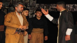 Hakkaride “Cembeli ve Binevş” oyunu sahnelendi