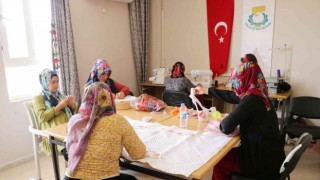 Haliliyede kadınlar meslek öğrenip para kazanıyor