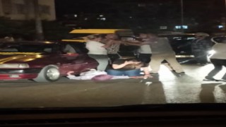 Hamile kadın bayıldı, sürücüler kavgaya devam etti