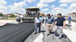 Hasan Kılca yol asfaltlama çalışmalarını yerinde inceledi