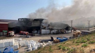 Hatayda antrepoda çıkan yangın kısmen kontrol altına alındı