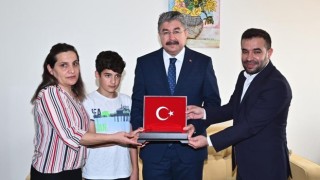 Hayrat Derneği, Osmaniye'de Şehit Ailelerini Onurlandırdı