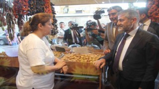 Hazine ve Maliye Bakanı Nebati, Gaziantepte vatandaşlarla bir araya geldi