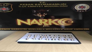 Hem üzerinde hem de evinde sentetik ecza yakalandı