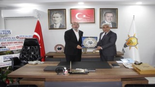 Hisarcık heyetinden Başkan Önsaya, “Hayırlı olsun” ziyareti