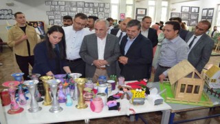 Horasan Fatih Orta Okulunda resim sergisi