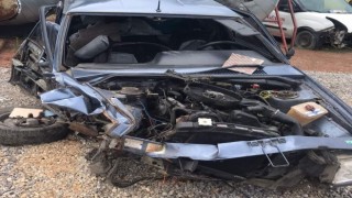Hurdaya dönen otomobilden sağ çıktı ama kurtarılamadı