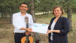 Hürok Mermerin desteği ile doğada konser