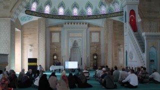 İl Müftüsü Güneş, seminerde hacı adayları ile buluştu