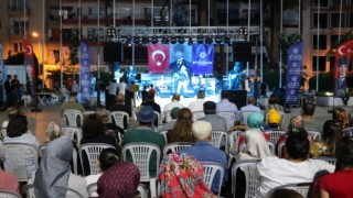 İncirliovalılar, Büyükşehir Belediyesinin bahar konseri ile coştu