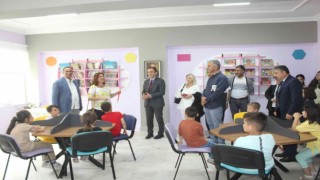 İneboluda ilkokula kazandırılan kütüphane törenle açıldı