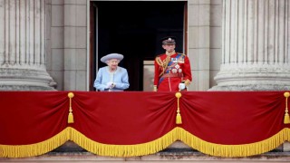 İngiltere Kraliçesi II Elizabeth, St Paul Katedralindeki Şükran Günü ayinine katılmayacak