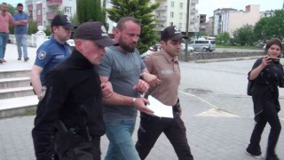 İş makinesi ile kovaladığı otomobili ters çeviren operatör tutuklandı