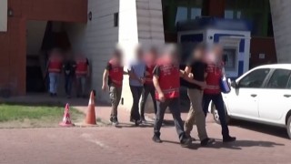 Ispartada eş zamanlı fuhuş operasyonu