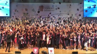 İstanbul Topkapı Üniversitesi mezun öğrencilerini uğurladı
