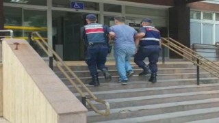 İzmirde jandarmadan terör operasyonu: 5 şüpheli yakalandı
