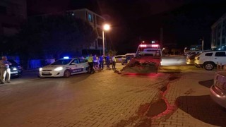 İzmirde taklalar atarak metrelerce sürüklenen motosikletin sürücüsü öldü