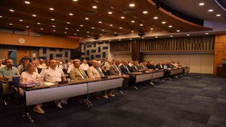 İZTOda bir araya gelen balıkçılar sorunlarını masaya yatırdı