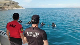 Jandarma ve emniyet Van Gölünde omuz omuza görevde