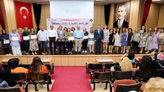 Kadın Sağlığı ve Gebelik Eğitimini tamamlayan anneler sertifikalarını aldı
