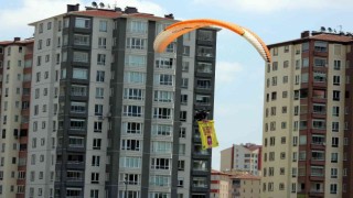 Kadına şiddete ‘paraşütlü farkındalık