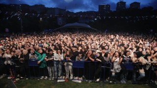 Kağıthaneli binlerce genç İkilem konserinde buluştu