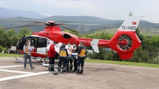 Kalp krizi geçiren hasta helikopter ambulansla sevk edildi