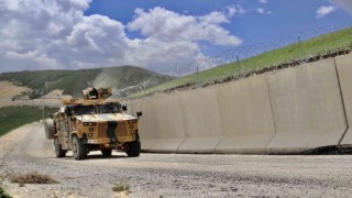 Kamera ve sismik sensörlerle denetlenen İran sınırında kuş uçurtulmuyor