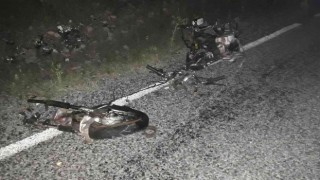 Kamyonet ile motosiklet çarpıştı: 1 ölü