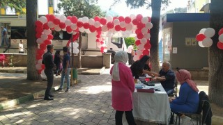 Kan Bağışı Festivaline yoğun ilgi: Öğrenciler birbirleriyle yarıştı