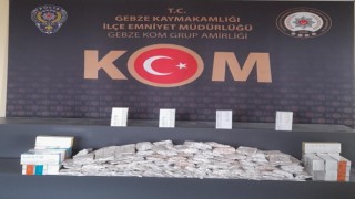 Kargo paketinden onlarca paket kaçak tütün çıktı