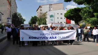 Karsta, ‘Koruyucu Aile farkındalık yürüyüşü