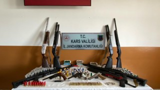 Karsta ruhsatsız silah operasyonu