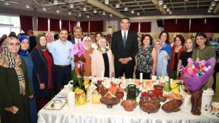 Kartepede kursiyerlerin el emeği ürünleri sergilendi