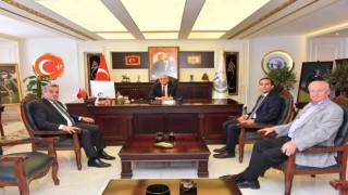 Kaymakam Öztürk ve Kaymakam Refiki Başkan Bakkalcıoğlunu ziyaret etti