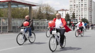 Kayseri Büyükşehir, bisiklet kullanımı teşvikinde Türkiyeye örnek oluyor