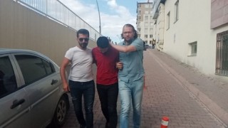 Kayseride dehşete düşüren cinayette şüpheli sağlık kontrolüne götürüldü