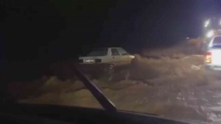 Kayseride sağanak yağış sele neden oldu