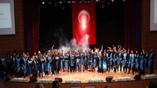 KAYÜ Teknik Bilimler Meslek Yüksekokulu 44. Dönem Mezunlarını Verdi