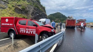 Kazaya müdahale eden arama kurtarma ekibi dönüşte kaza yaptı: 3 yaralı