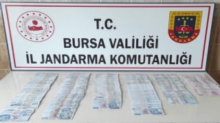 Kendilerini polis olarak tanıtan dolandırıcılar kıskıvrak yakalandı : 2 tutuklama