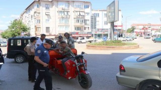 Keşandaki huzur ve güven uygulamalarında aranan 2 kişi yakalandı